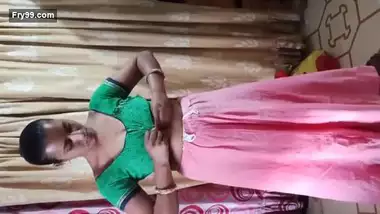 Desi Bhabhi Wearing Cloths