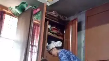 Desi Sister Changing Hidden