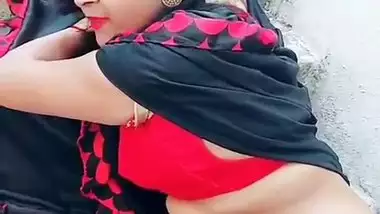 Desi Supr beauty Bhabi TTease