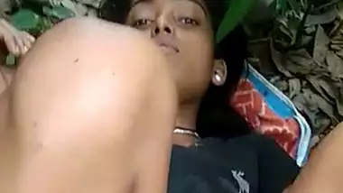 Desi college girl fucked in jungle