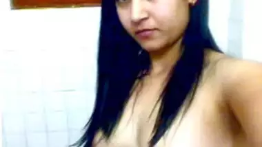 Desi Cute girl showing her boobs