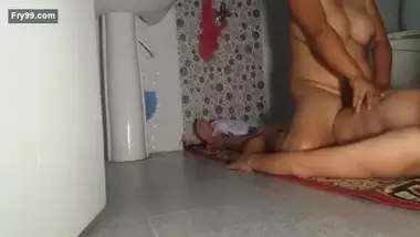 Punjabi Bhabhi Sex In Toilet – Movies