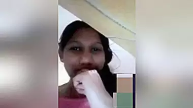 Today Exclusive- Cute Look Sri Lankan Girl Showing Her Boob And Pussy Fingering On Video Call Part 3