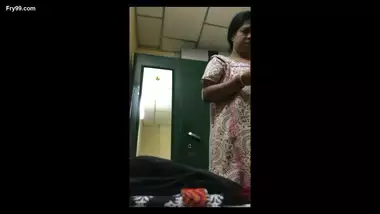 Daksha Bhabhi Caught Changing – Movies