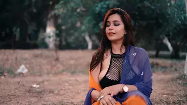 Big boobs model Rimpi photoshoot video – 4