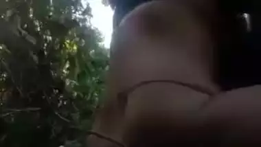 Desi couple fucking outdoorr