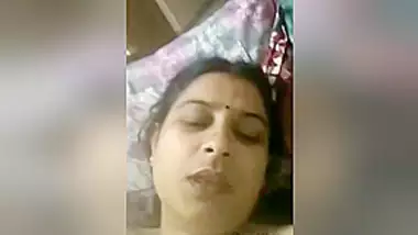 Today Exclusive -sexy Desi Bhabhi Showing Her Nude Body