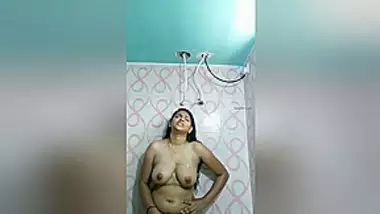 Exclusive- Sexy Indian Girl Fingering In Bathroom Part1