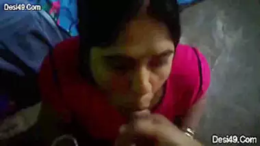 Today Exclusive- Horny Desi Bhabhi Blowjob