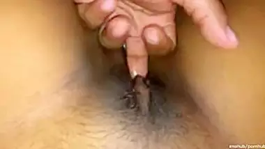 Sri Lankan Girl Finger Pussy Super Squirt