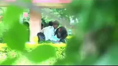 jharkhand girl blowjob in park