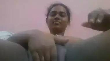 Bhabhi spreading