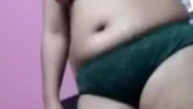 Sexy Indian Bhabhi Boobs Show