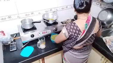 seema saroj bending to show boobs