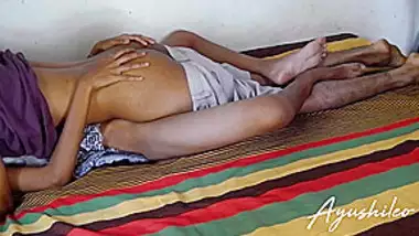 School Couple On Their New Year Vacation ඉස්කෝලෙ නිවාඩුවෙ ෆන් - Sri Lankan