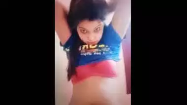 Sexy Indian Mall Shows her Boobs and Pussy