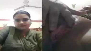 Bangla naked pussy showing unsatisfied boudi