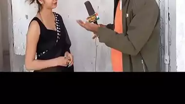 Indian orchestra girl’s desi sex video with a news reporter