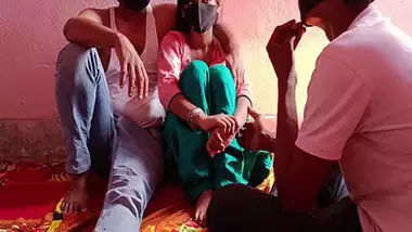 A husband fucks his wife with a stranger in a dehati sex video