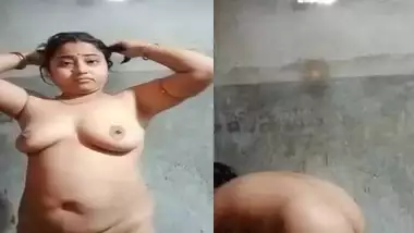 Bengali boudi sex mood naked in bathroom