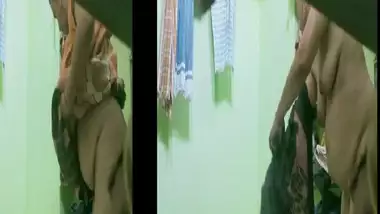 Mom changing dress desi hidden cam viral clip