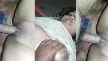 गांव की आदिवासी लड़की की चूत चुदाई