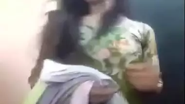 19 yr old Chattogram girl records Bangladeshi naked video