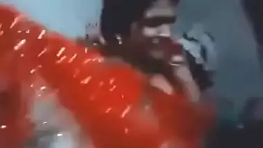 A newly married lady fucks her ex-BF in the desi sex