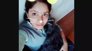 Cute Tamil Girl Showing Boobs